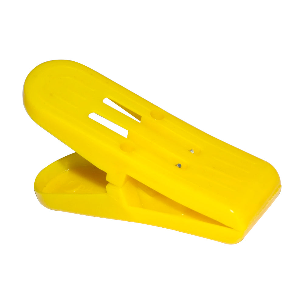 Strong grip multicolour double pin clips for hanging clothes. Strong grip multicolour double pin clips for hanging clothes.